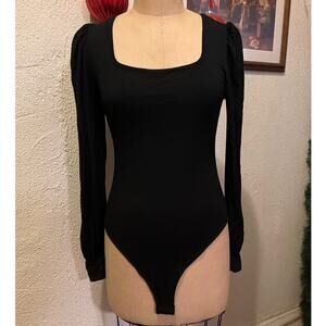 MANGOPOP Square Neck Lantern Sleeve Bodysuit Black NWT Size L